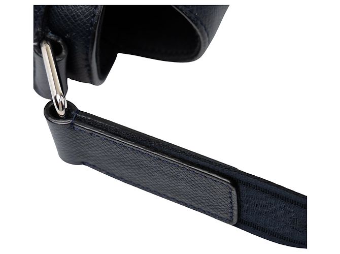 Borsa a tracolla Louis Vuitton Taiga Roman GM Blu - vista 6