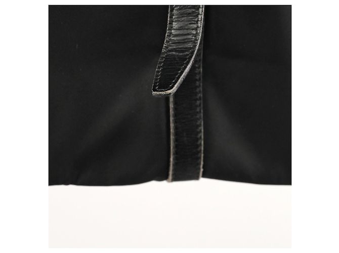 Prada Borsa Tote in Nylon Tessuto Vitello Nera - vista 12