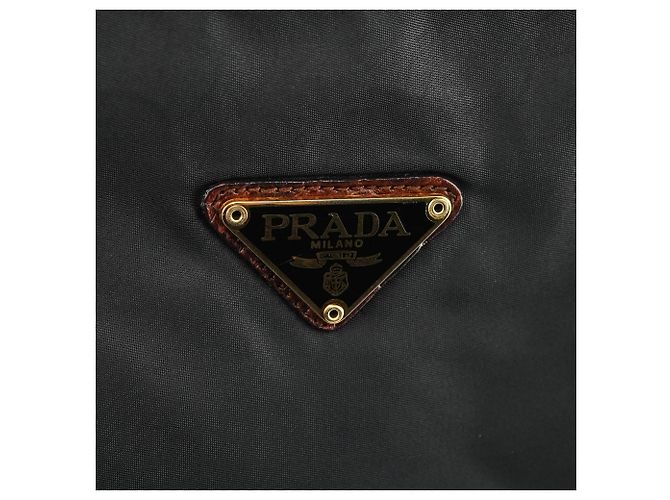 Prada Borsa Tote in Nylon Nero e Marrone Effetto Coccodrillo - vista 6