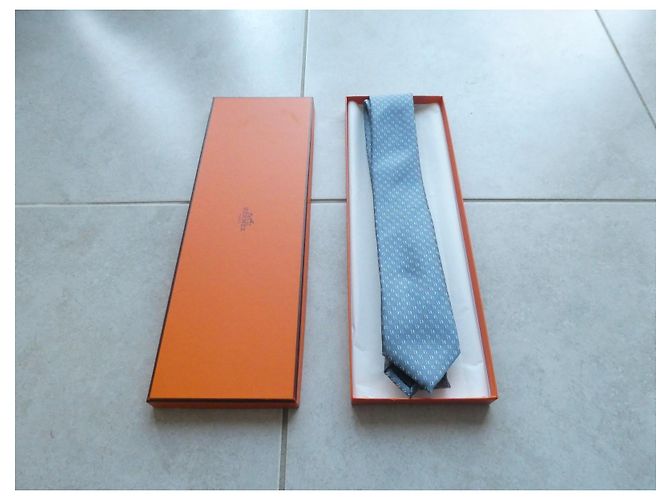 Hermès cravatta in seta blu motivo H - vista 2