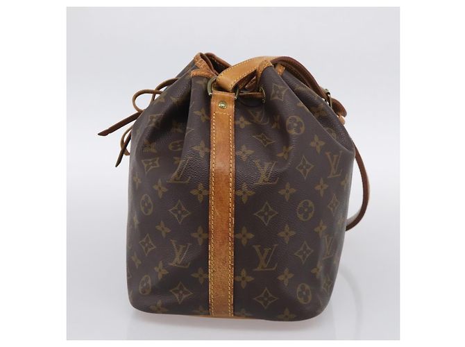 Louis Vuitton Petit Noe Monogram Canvas Small - vista 4