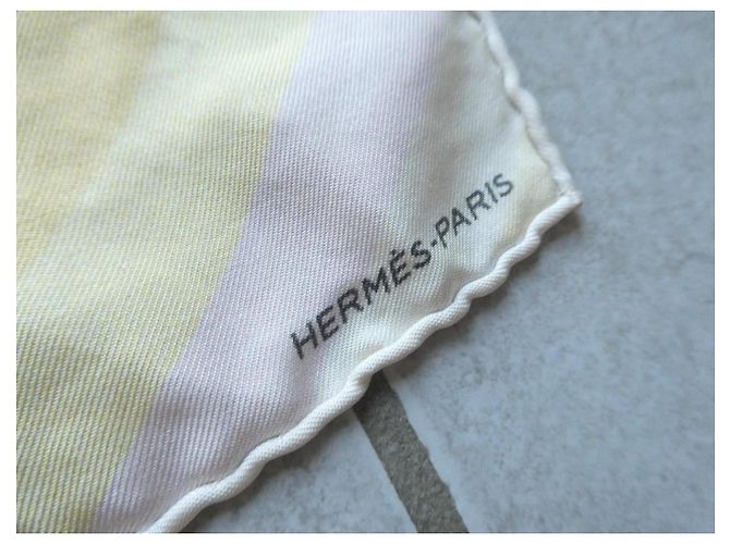 Hermès Carré Marcelina 90x90 en seda multicolor - vista 2