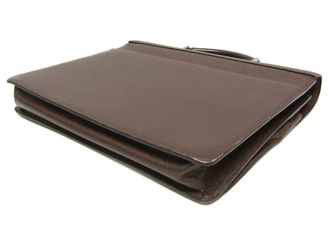 Louis Vuitton Robusto 1 Taiga Leather - vista 2