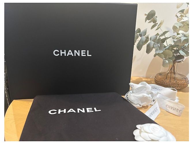 Chanel Borsa cabas trapuntata in pelle caviar nera - vista 6