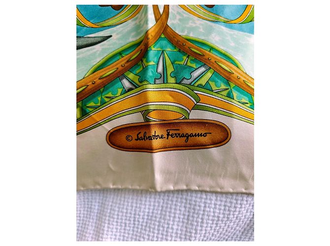 Salvatore Ferragamo Seidentuch - Ansicht 2
