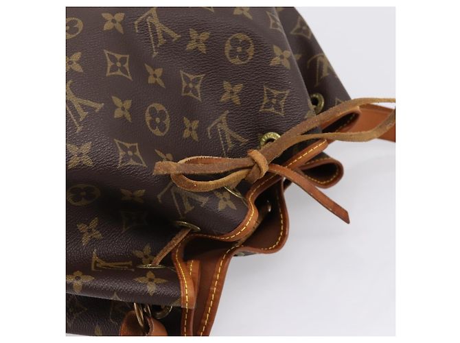 Louis Vuitton Petit Noe Monogram Canvas Small - vista 6