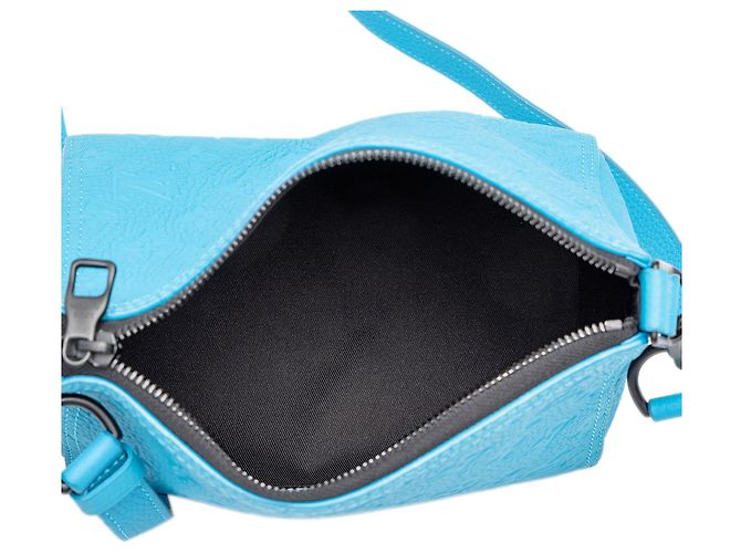 Borsa a tracolla Louis Vuitton Monogram Taurillon Triangle Blu - vista 4