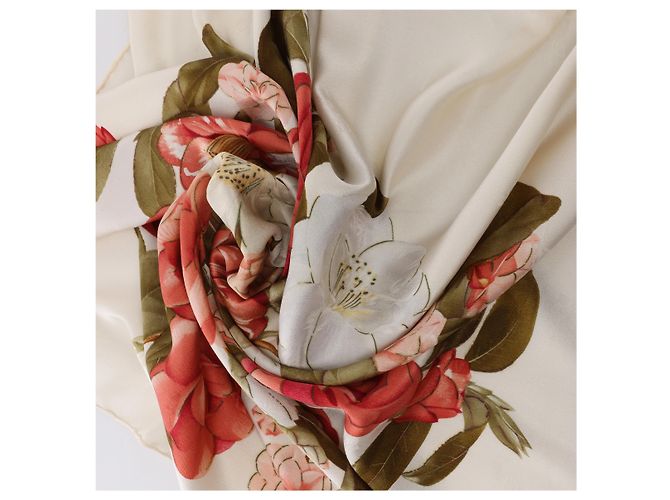 Hermès Fazzoletto di seta Chanel Vintage Camellia in Beige x Red - vista 11