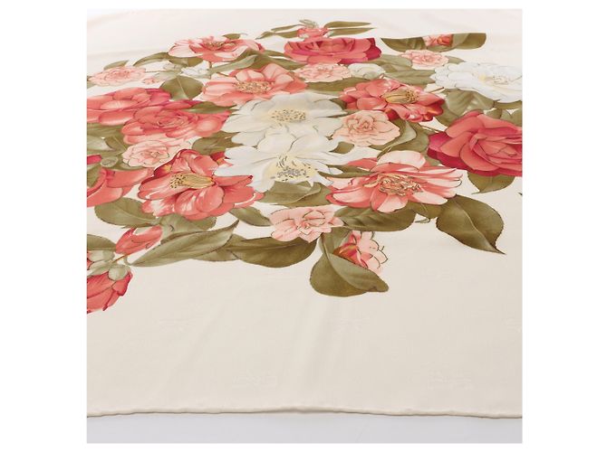 Hermès Fazzoletto di seta Chanel Vintage Camellia in Beige x Red - vista 5