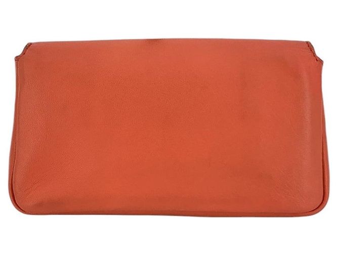 Fendi Borsa a tracolla Micro Baguette in pelle arancione con catena - vista 3