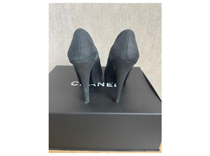 Chanel Décolleté in camoscio nero - vista 5