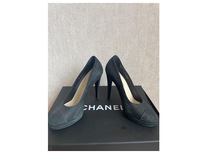 Chanel Décolleté in camoscio nero - vista 6