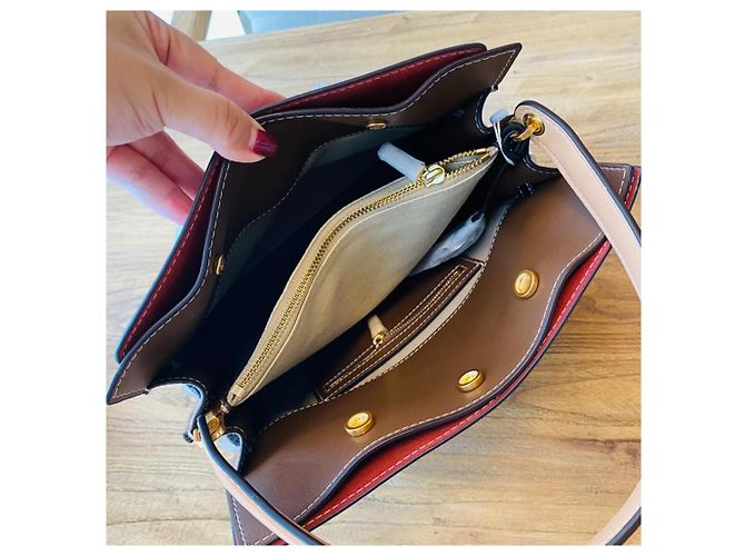 Bolsa Tory Burch Lee Radziwill Small em couro - vista 9