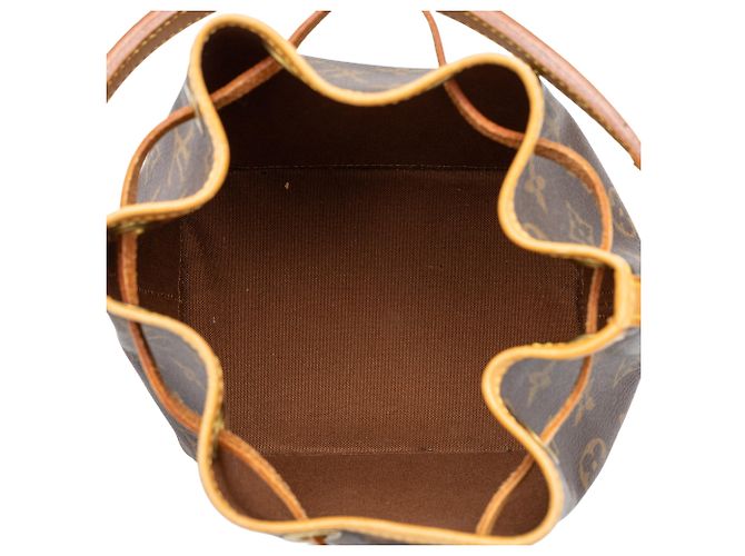 Louis Vuitton Brown Monogram Mini Noe - vista 4