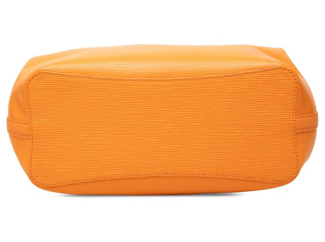 Louis Vuitton Orange Epi Mandara MM - vista 3