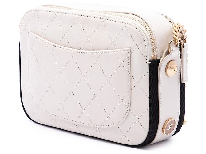 Borsa Camera Chanel in vitello marrone con cuciture in grosgrain e bottone - vista 2