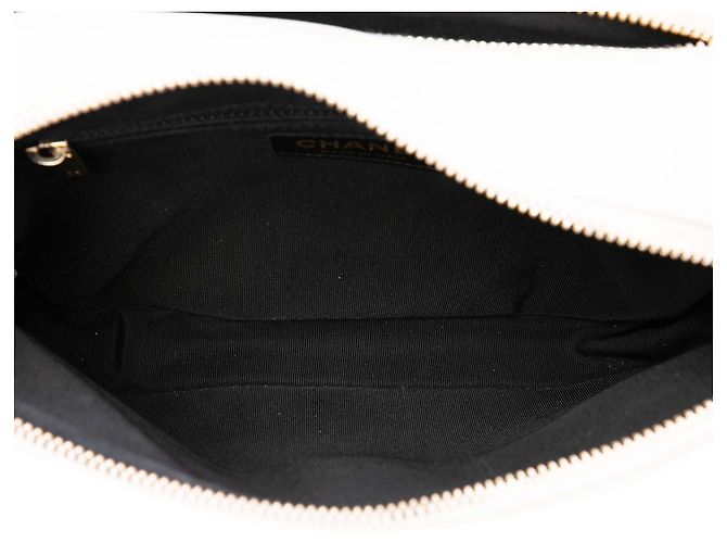 Borsa Camera Chanel in vitello marrone con cuciture in grosgrain e bottone - vista 4