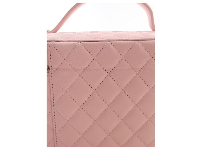 Necessaire Chanel Pink CC Quilted Caviar Vanity Case - vista 10