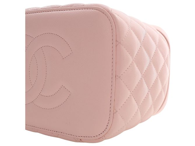 Necessaire Chanel Pink CC Quilted Caviar Vanity Case - vista 12