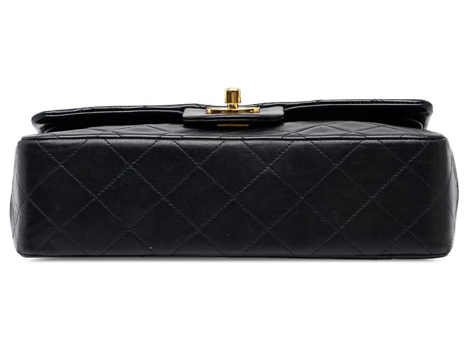 Chanel Black Small Classic Lambskin Double Flap - vista 3