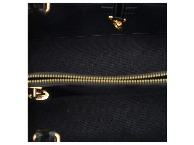 Louis Vuitton Purple Monogram Vernis Montaigne MM - vista 4