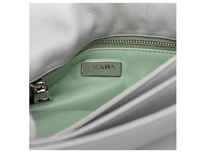 Prada Gray Nappa Gaufre Chain Flap - vista 5