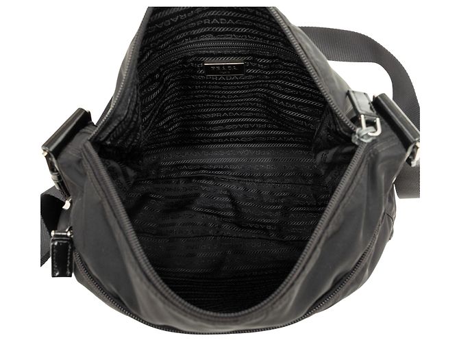 Prada Borsa Crossbody in Tessuto nera con zip - vista 4