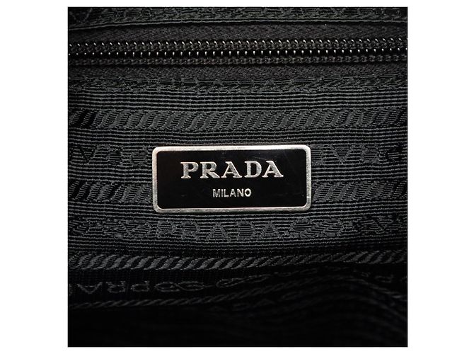 Prada Borsa Crossbody in Tessuto nera con zip - vista 5