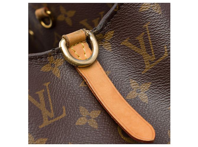 Louis Vuitton Brown Monogram Montaigne GM - vista 6