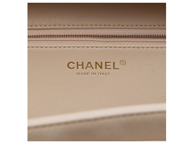 Chanel Vanity Case Large Caviar CC Filigree Bianco - vista 5