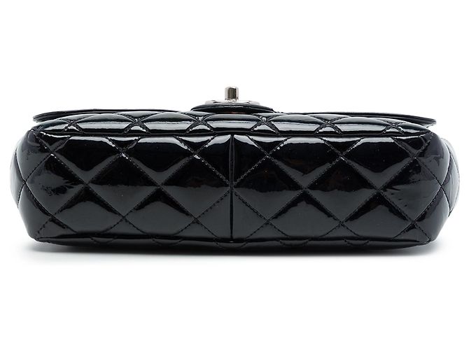 Chanel Black Medium Quilted Patent Coco Shine Flap - vista 3