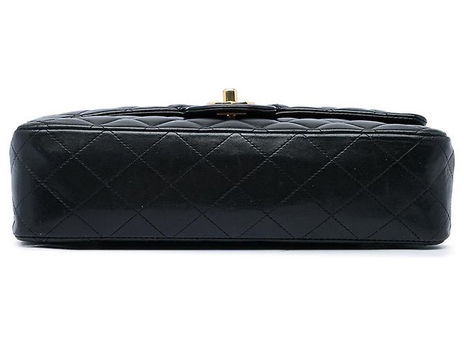 Chanel Black Medium Classic Lambskin Double Flap - vista 3