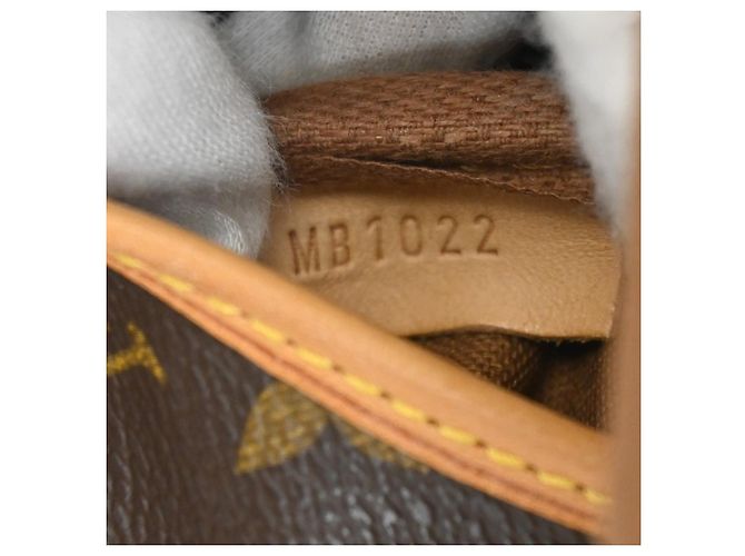 Louis Vuitton Saumur Monogram Canvas 30 - vista 7