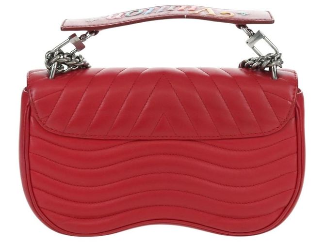 Louis Vuitton New Wave Chain Quilted Leather MM - vista 2