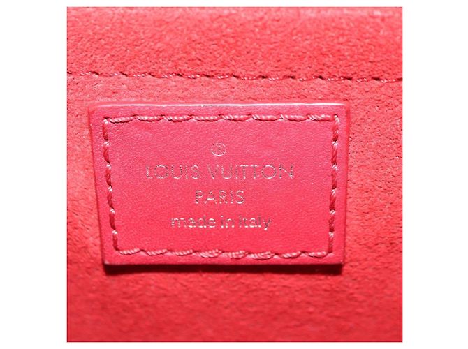 Louis Vuitton New Wave Chain Quilted Leather MM - vista 6