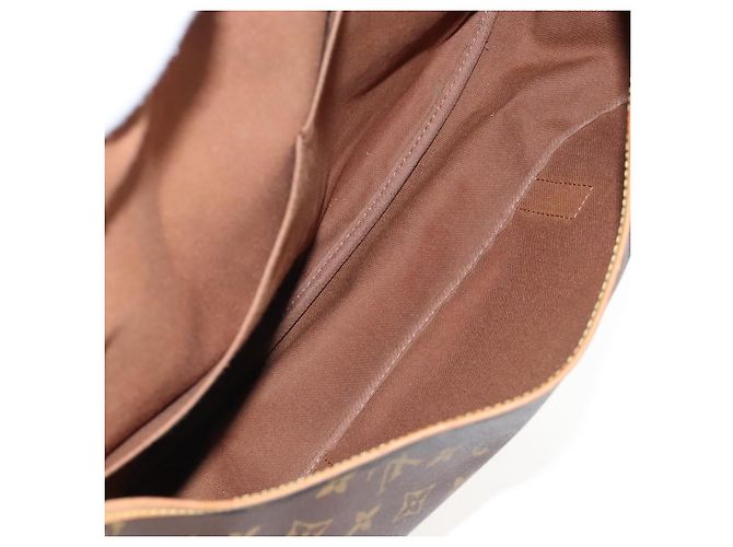 Louis Vuitton Saumur Monogram Canvas 43 - vista 5