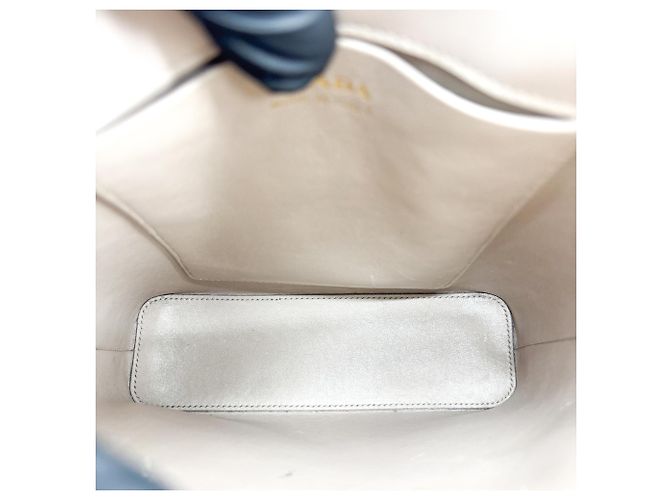 Prada Monochrome Panier Bucket Saffiano Leather Medium - vista 5