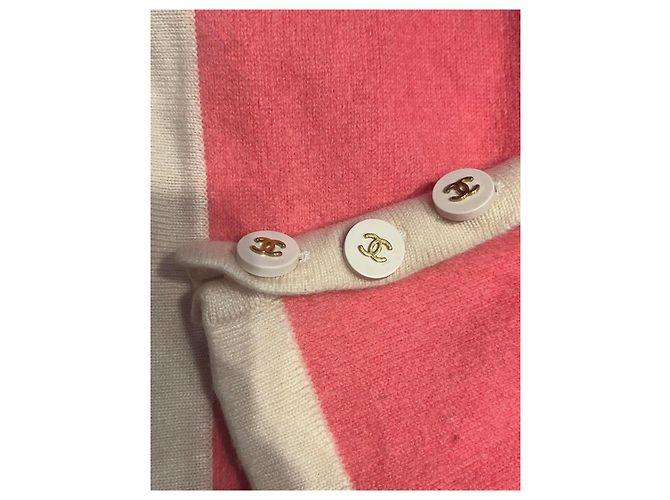 Chanel Kaschmir Twinset in Rosa und Creme - Ansicht 6