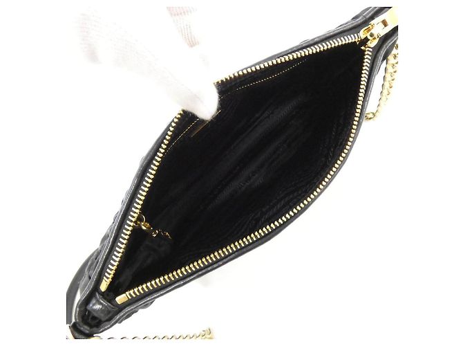Prada Tessuto Gaufre Schultertasche - Ansicht 9