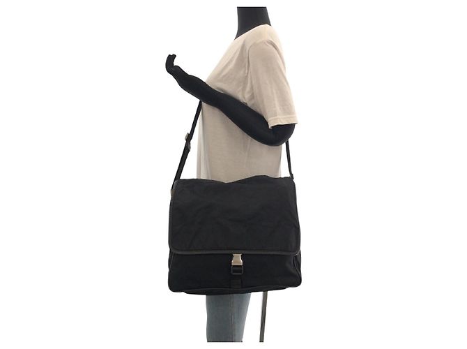 Borsa a tracolla in nylon Prada Tessuto con placca logo triangolare - vista 7