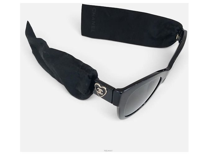 Chanel Gafas de sol negras Square Heart CC Logo - vista 3