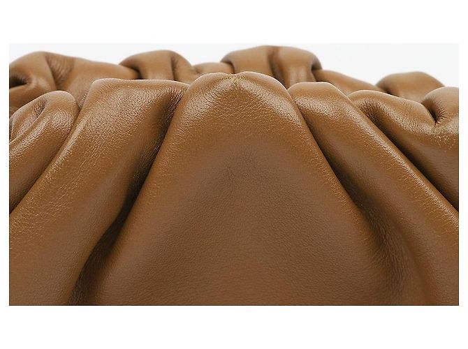 Bottega Veneta Mini Pochette in Pelle Marrone - vista 2