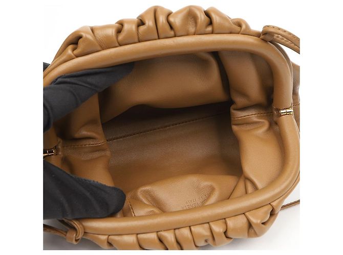Bottega Veneta Mini Pochette in Pelle Marrone - vista 8