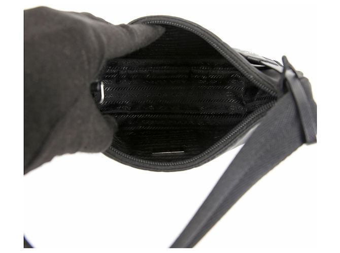 Prada Borsa Hobo Mini Re-Edition da donna Nero - vista 7