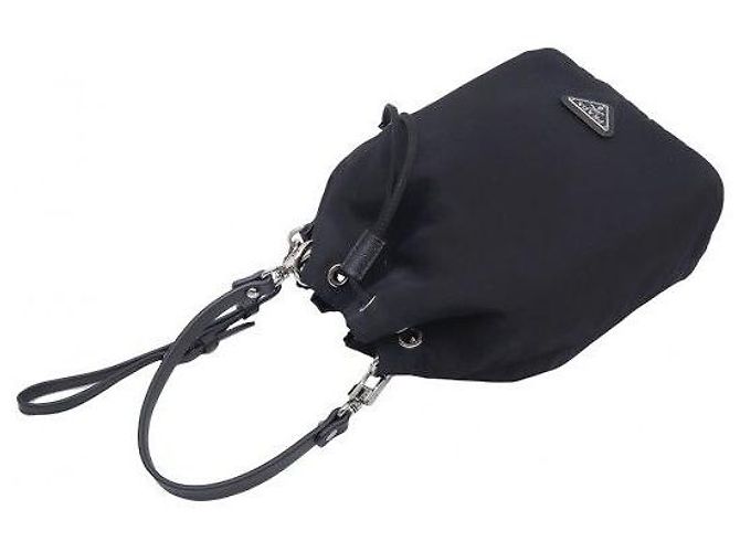 Prada Borsetta Bucket Bella in Re-Nylon Nero Pocono - vista 3