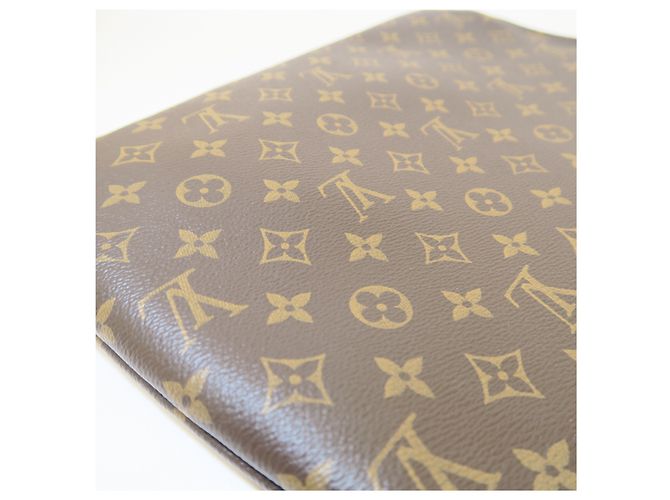 Louis Vuitton Clutch Monogram Etui Voyage GM - vista 5