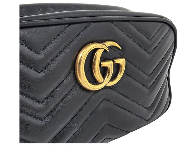 Gucci Borsa a tracolla con catena Marmont Matelassé Camera Bag Nero Oro - vista 9