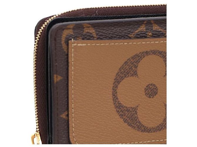 Louis Vuitton Cartera Reverse Monogram - vista 4