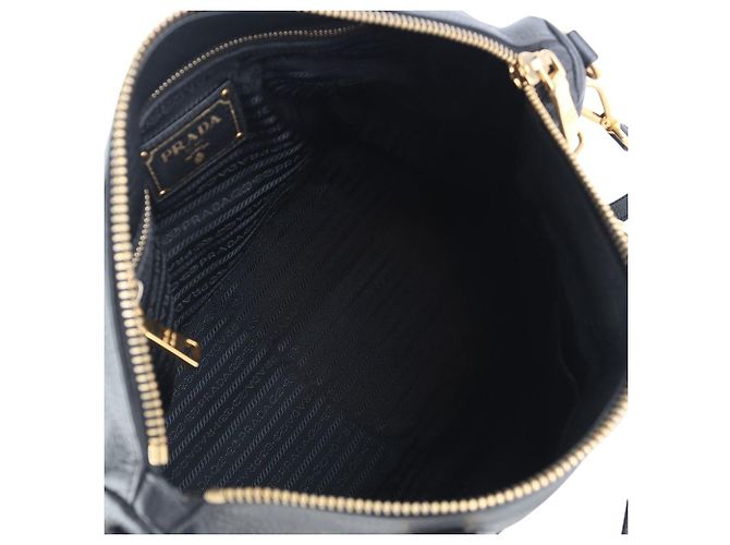 Prada Bolsa de ombro com ferragens douradas - vista 7