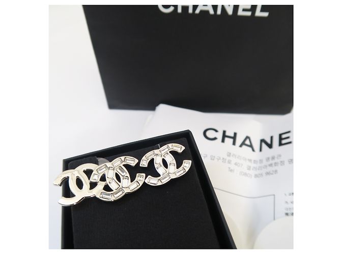 Chanel Orecchini CC Logo sbilanciati in metallo argento e strass - vista 5